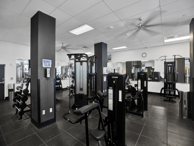 Building Photo - 2501 S Ocean Dr