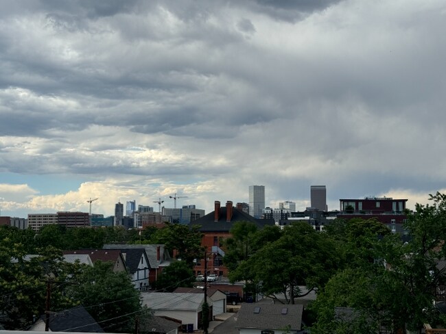 Building Photo - 336 E 1st Ave