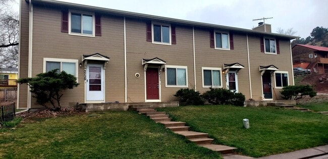Primary Photo - Four-plex Unit in Great Location!!