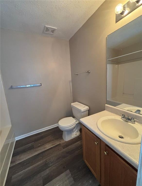 Building Photo - 664 Rosewood Cir