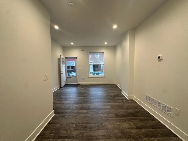 Building Photo - 2733 Wharton St