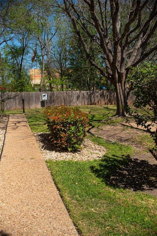 Building Photo - 10819 Crown Colony Dr