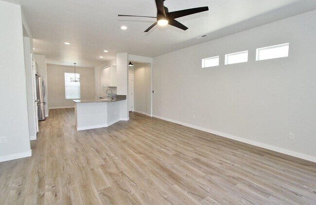 Building Photo - Single-Level Home in Quiet Neighborhood