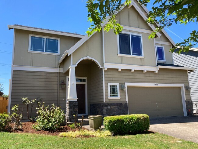 Building Photo - 2 Story Home in the Desirable Kemper Crest...