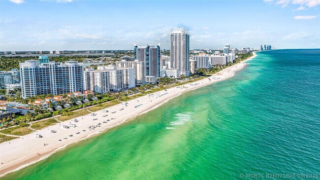 Building Photo - 5959 Collins Ave