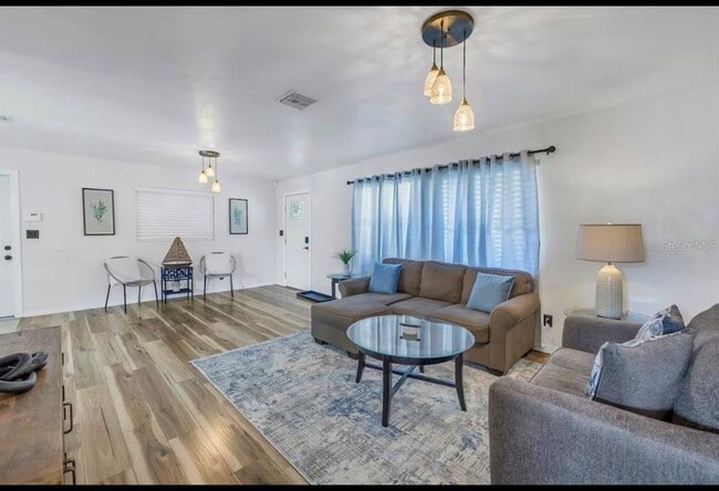 Building Photo - 8199 115th St N