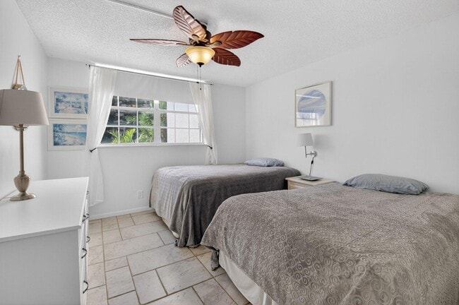 Building Photo - 3575 S Ocean Blvd