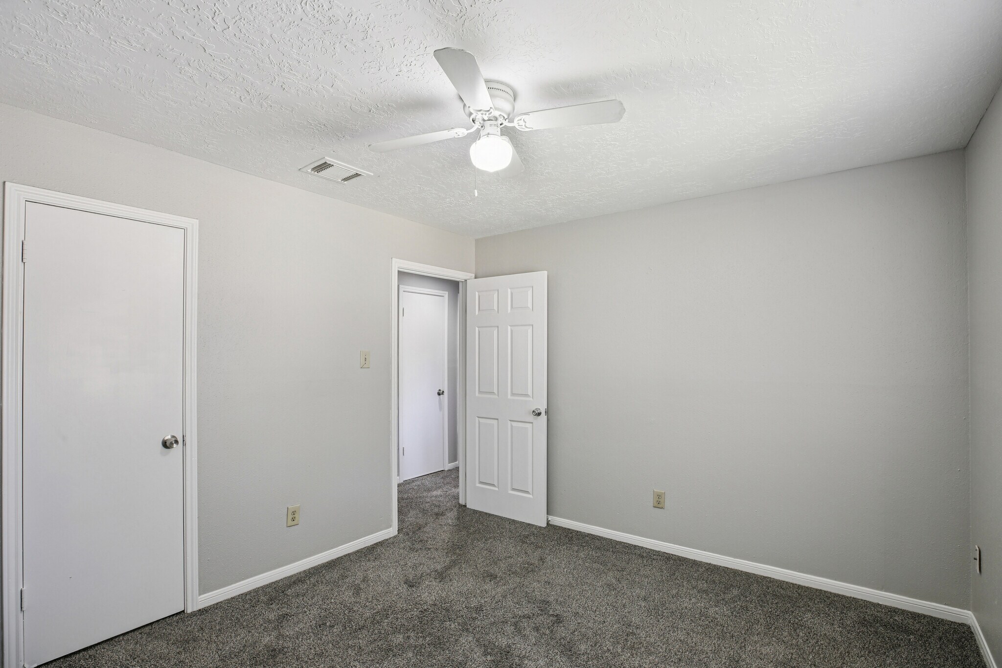 Building Photo - 3715 Wells Mark Dr