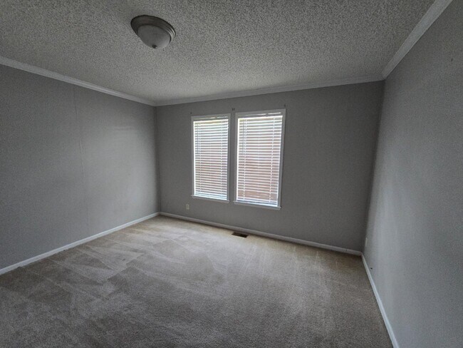 Building Photo - 1865 Arco Cir