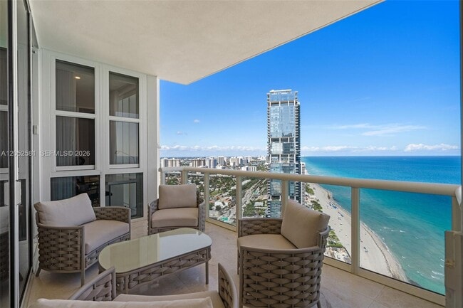 Building Photo - 18201 Collins Ave