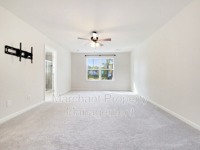 Building Photo - 111 Marthawood Ln