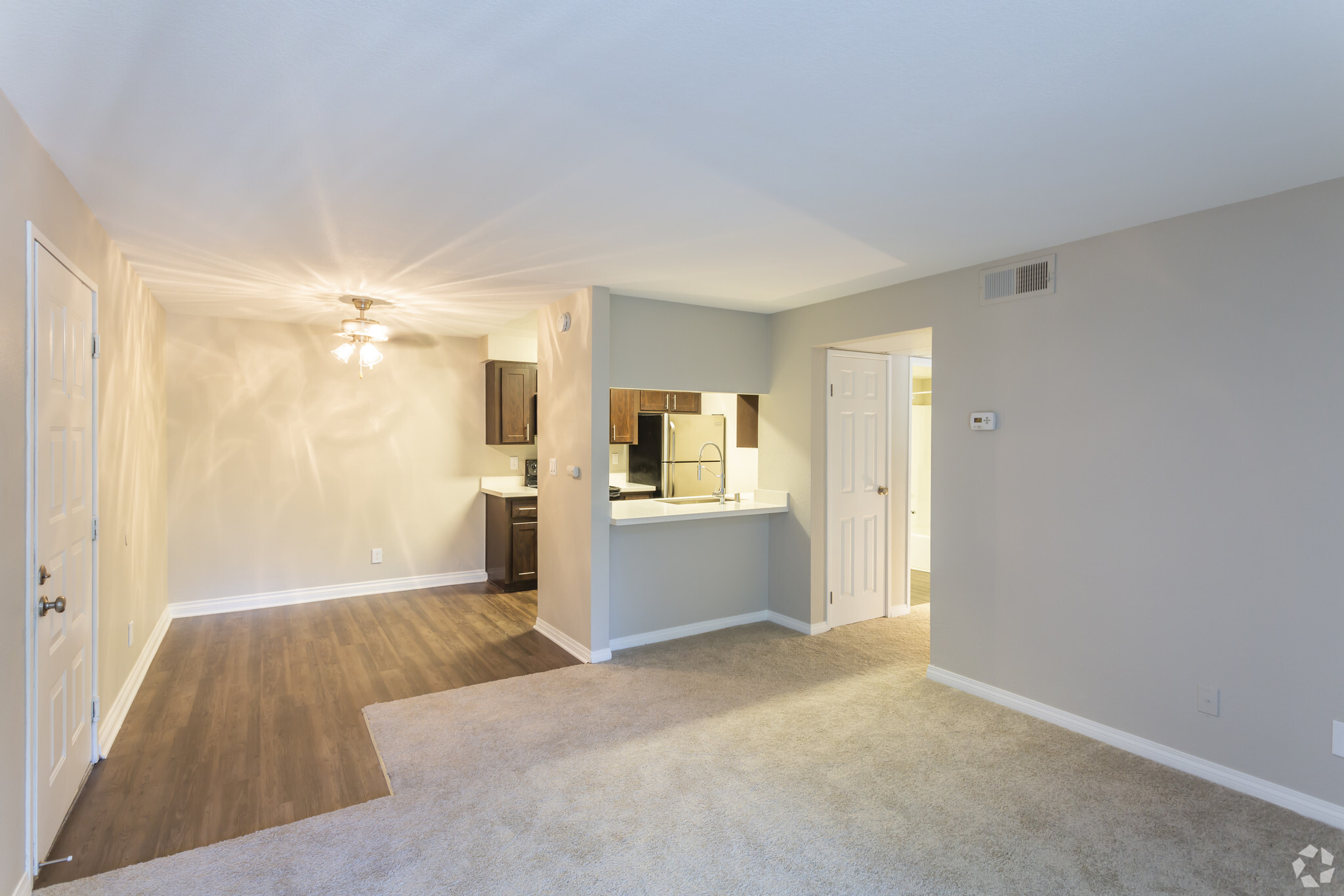 1 BR, 1 BA - 670 SF - Mission Trails Apartments