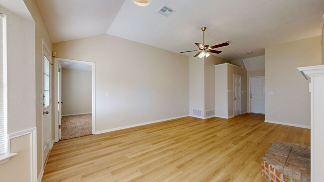 Building Photo - NEWLY REMODELED HOME 3 BEDROOM, 2 BATH, 2 ...