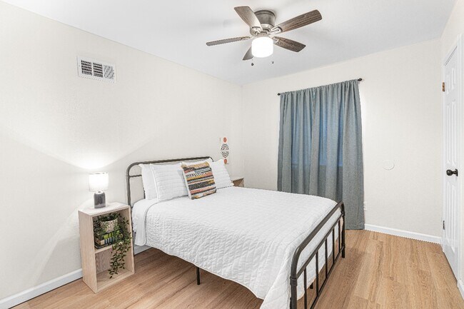 Building Photo - 1509 Brock St