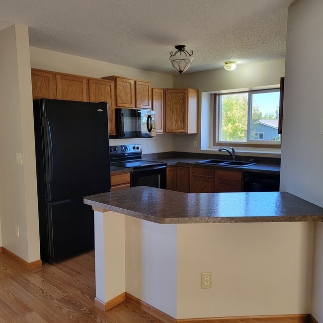 Building Photo - 3 BED | 2 BATH | SPLIT-FOYER HOME | RAPID ...