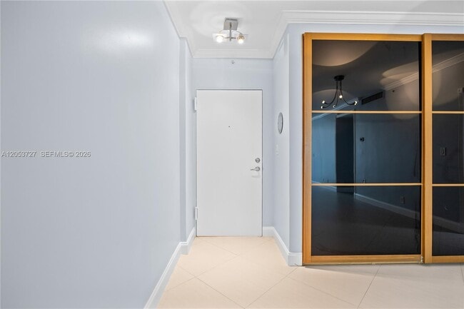 Building Photo - 3001 S Ocean Dr