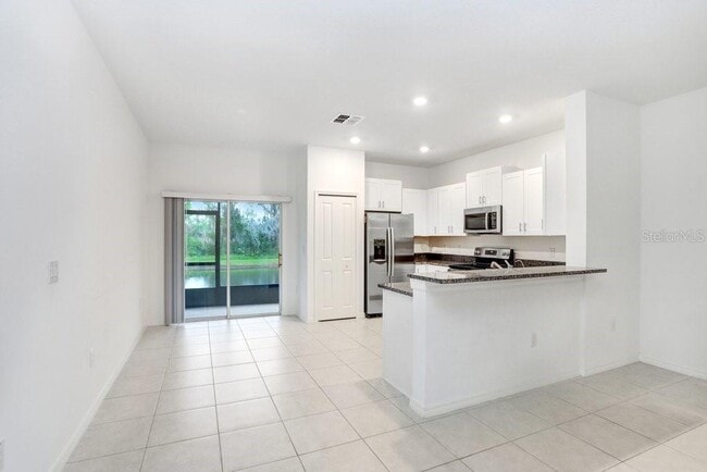 Building Photo - 6024 Shiner St