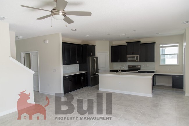 Building Photo - 7518 Summerlake Groves St