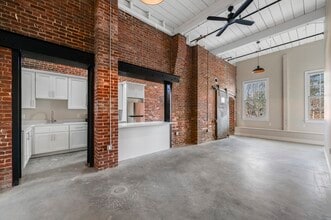 Building Photo - 34 Tremaine St