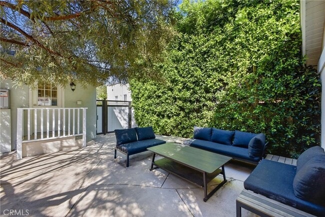 Building Photo - 630 Pioneer Dr