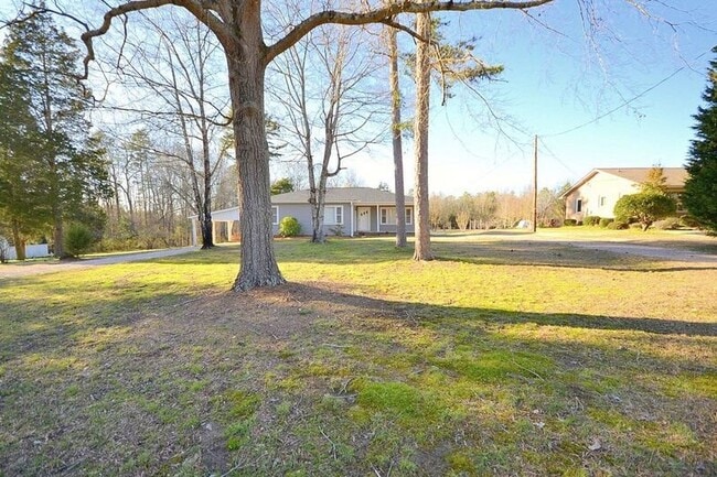 Building Photo - 7123 Gold Hill Rd
