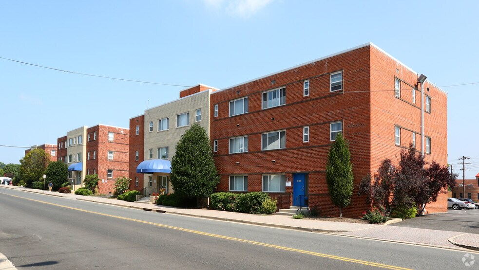 glebe house apartments alexandria va apartment finder