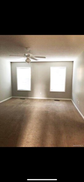 Building Photo - 124 N Springview Dr