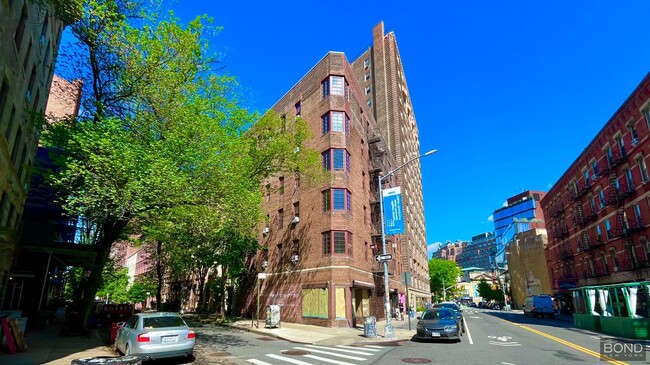 Primary Photo - 1 Jane St
