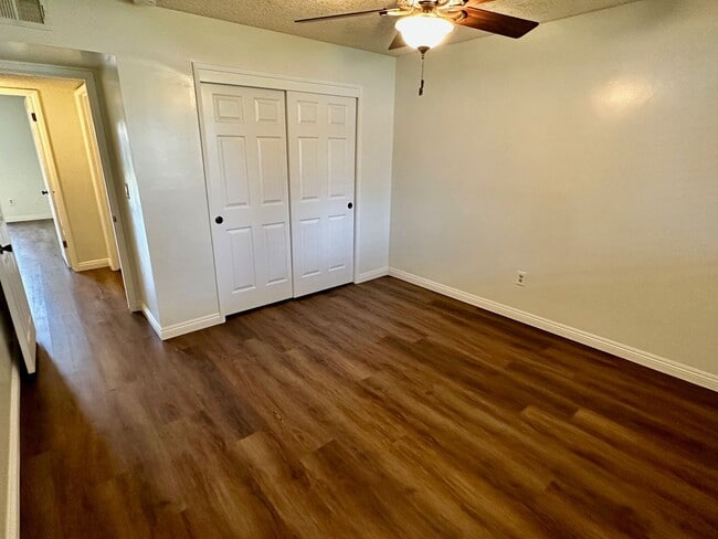 Building Photo - Haggin Oaks Cul De Sac Beauty! Best Schools and Shopping! 3Bed 2Bath $2,750Rent $2,750Deposit App...