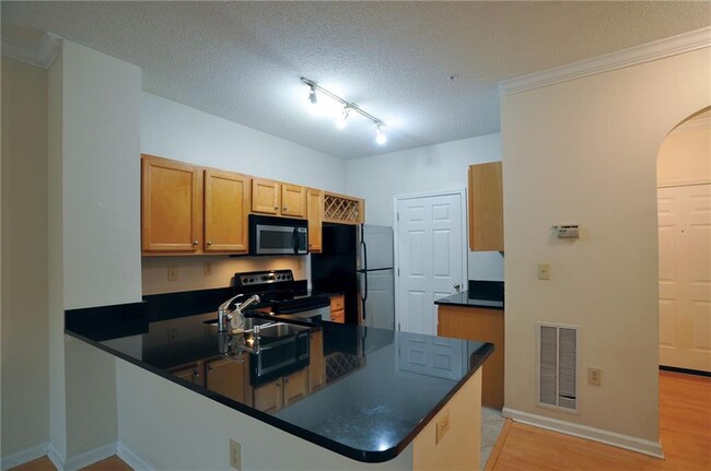 Building Photo - 4333 Dunwoody Park