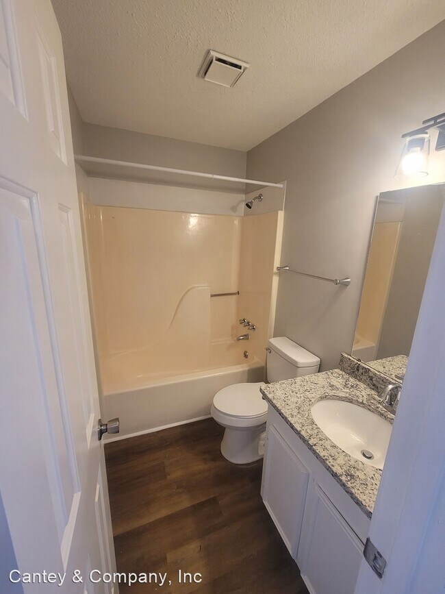 Building Photo - 2 br, 1.5 bath House - 1750 12st St