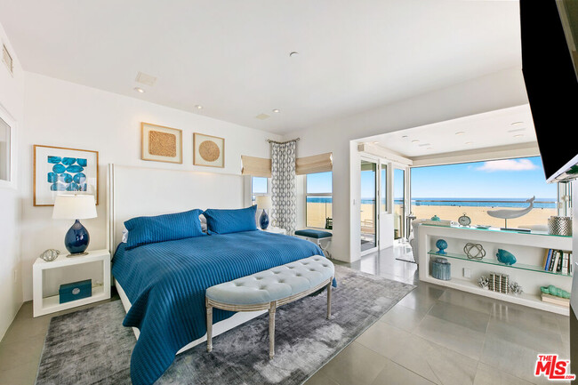 Building Photo - 1341 Palisades Beach Rd