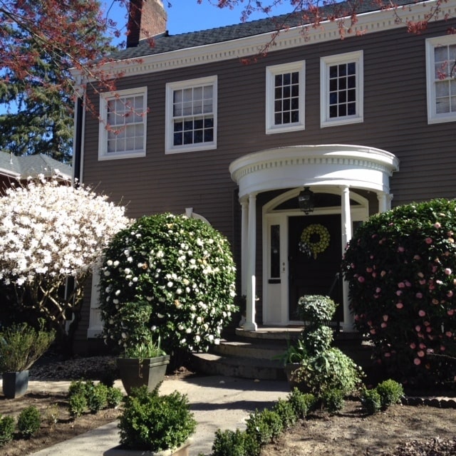 Primary Photo - Beautiful 2br/1ba Upper Duplex in Desirabl...