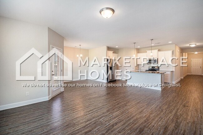 Building Photo - 16580 Demi Dr