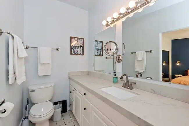 Building Photo - 58327 Bonanza Dr