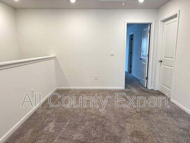 Building Photo - 5190 Glade Park Dr