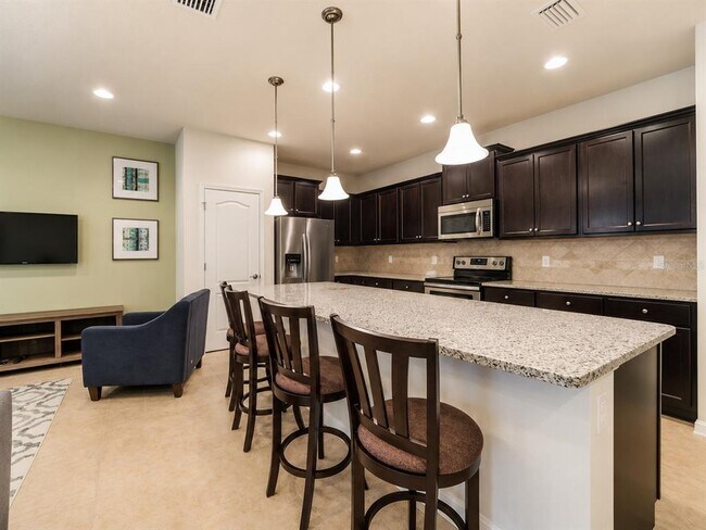 Building Photo - 8928 Adriatico Ln