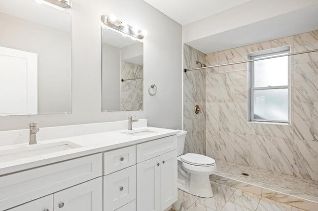 Building Photo - 4 bedroom in Chicago IL 60659