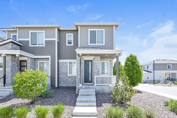 Building Photo - 23621 E 5th Dr