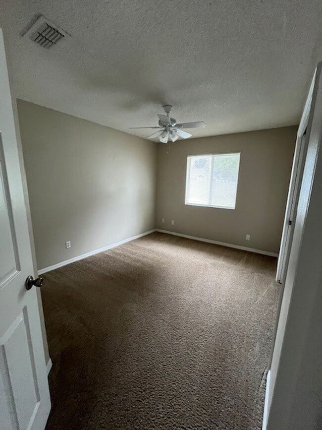 Building Photo - 1/2 off First Month of Rent! **4/2 in Copp...