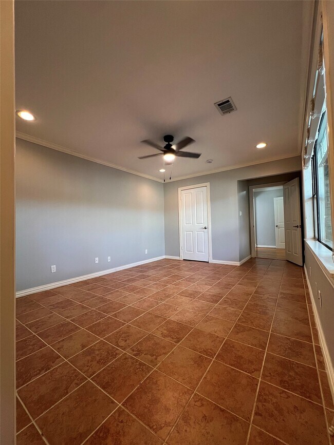 Building Photo - 4218 Glebe Rd