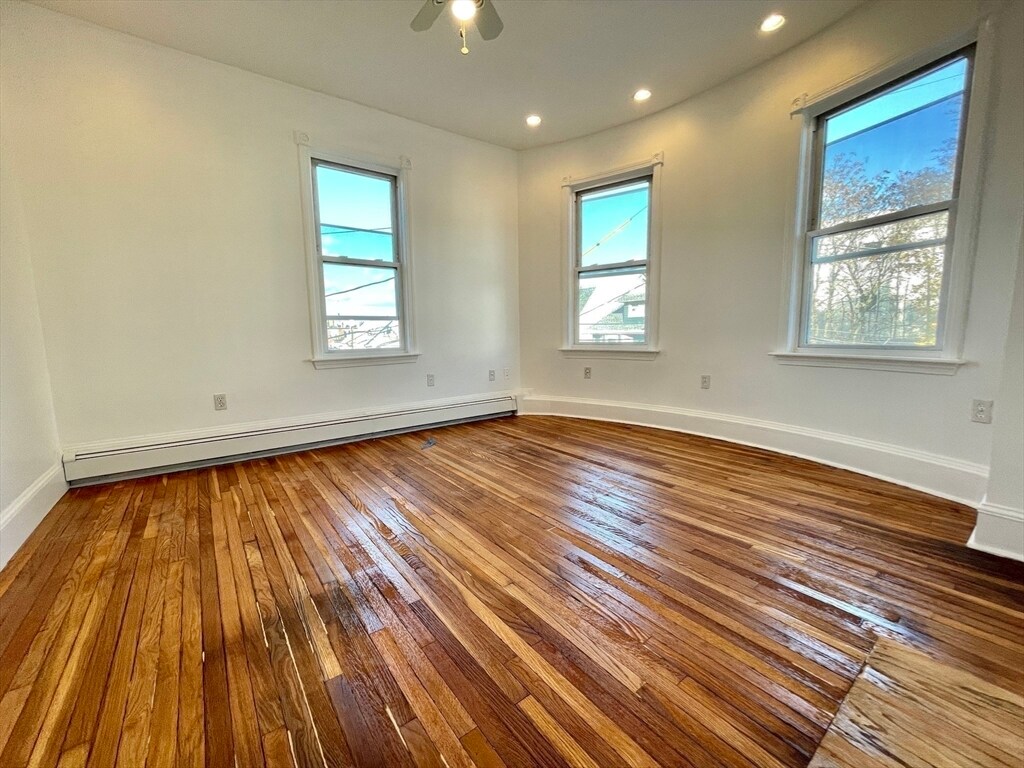 Building Photo - 20 Imrie Rd