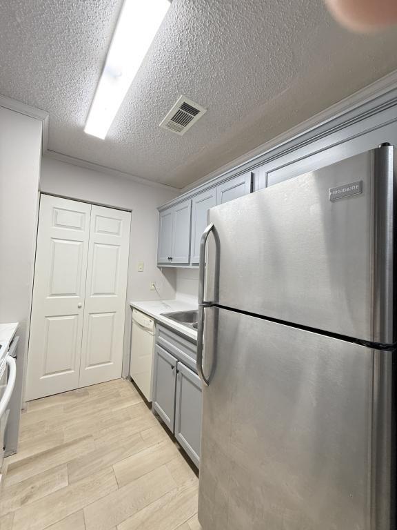 Building Photo - 9383 Pagewood Ln
