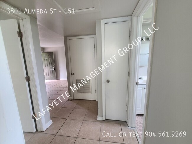 Building Photo - 3801 Almeda St