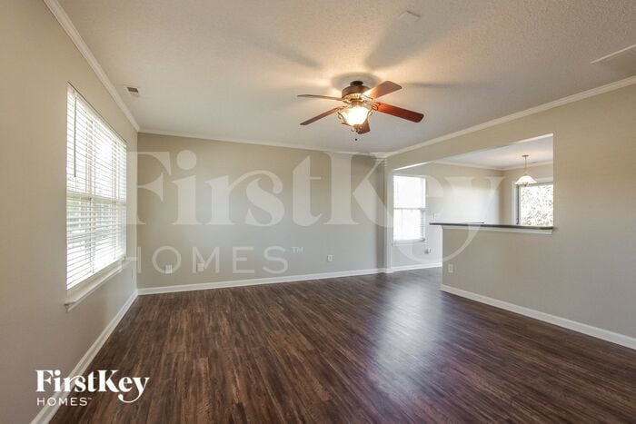 Building Photo - 5547 Mt Mansfield Rd