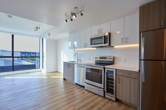 Building Photo - 601 Tennessee St