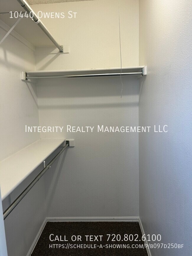 Building Photo - 10440 Owens St