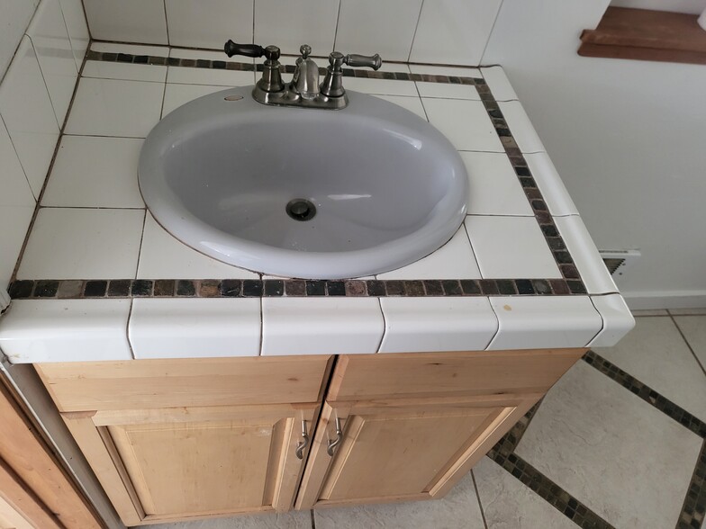 Building Photo - 284 Watershed Rd