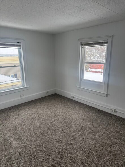 Building Photo - 222 W 3rd St