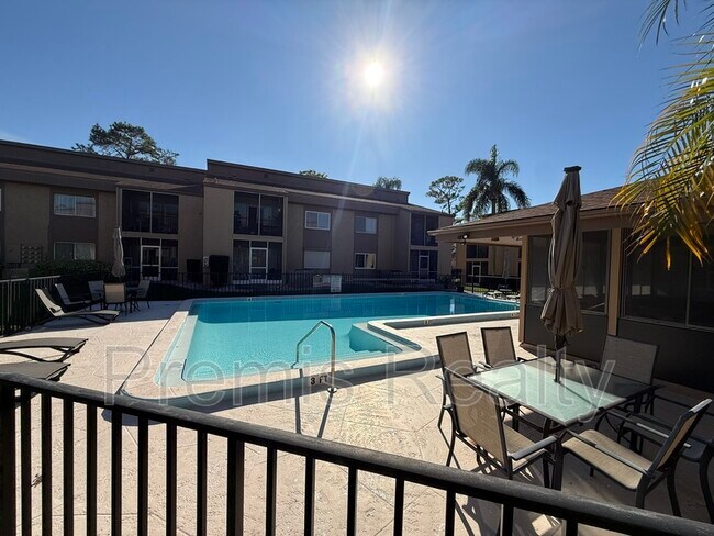 Building Photo - 1575 Greenlea Dr